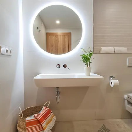 Avanoa - Apolo Xvi * Calpe